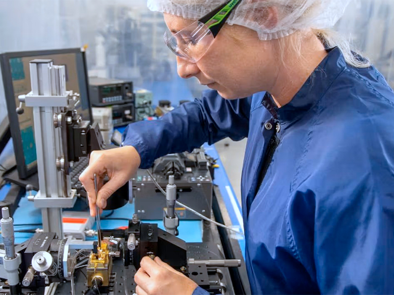 光纖耦合聲光調(diào)制器：精妙小巧封裝，持續(xù)塑造未來(lái)